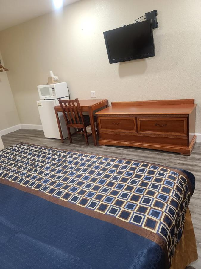 كلاماث فالز، أوريغون ‪‪Majestic Inn And Suites‬‬  المظهر الخارجي الصورة