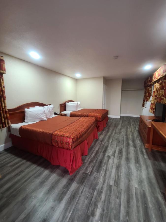 كلاماث فالز، أوريغون ‪‪Majestic Inn And Suites‬‬  المظهر الخارجي الصورة
