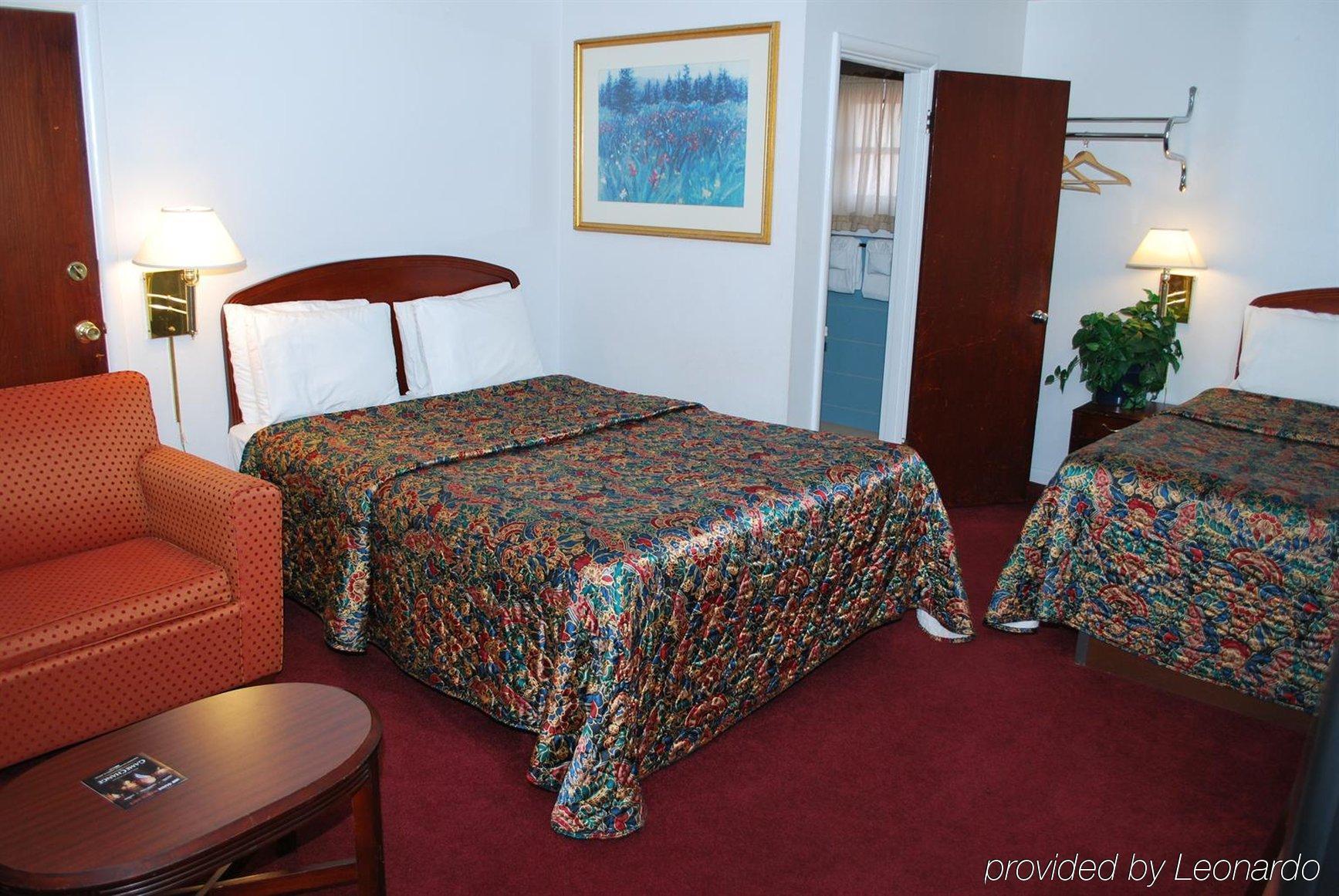 كلاماث فالز، أوريغون ‪‪Majestic Inn And Suites‬‬  الغرفة الصورة