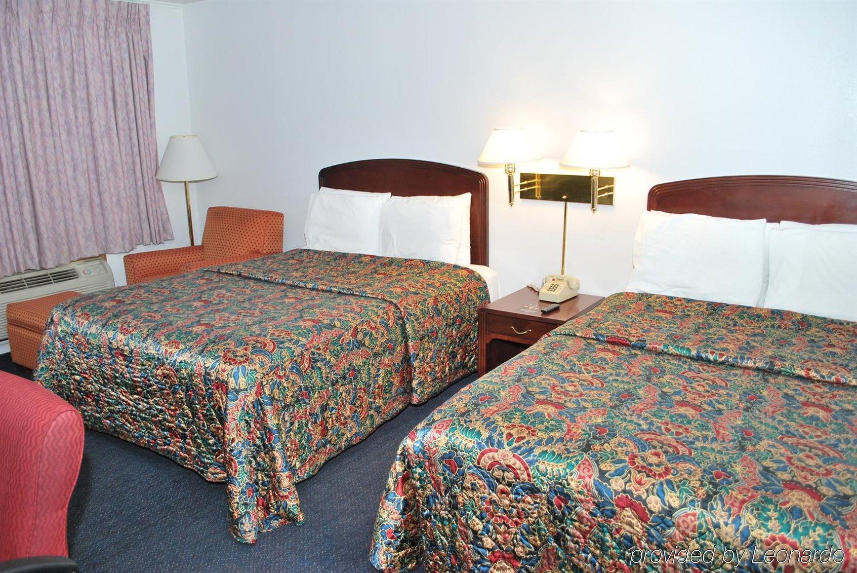 كلاماث فالز، أوريغون ‪‪Majestic Inn And Suites‬‬  المظهر الخارجي الصورة